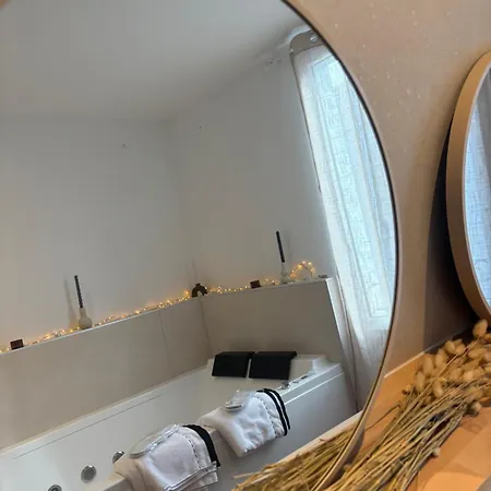 Dom wakacyjny Le Boomcoeur Bain Balneo & Table De Massage